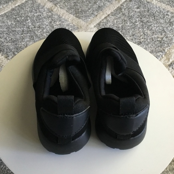 NEW Black Running Slip On Shoes - Picture 2 of 7